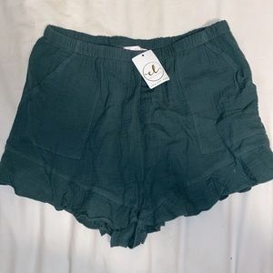 NWT boutique ruffle shorts!